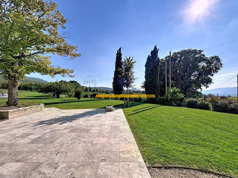 Maison - 194 m² - 7 pièces