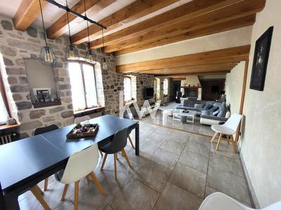 Maison - 179 m² - 5 pièces