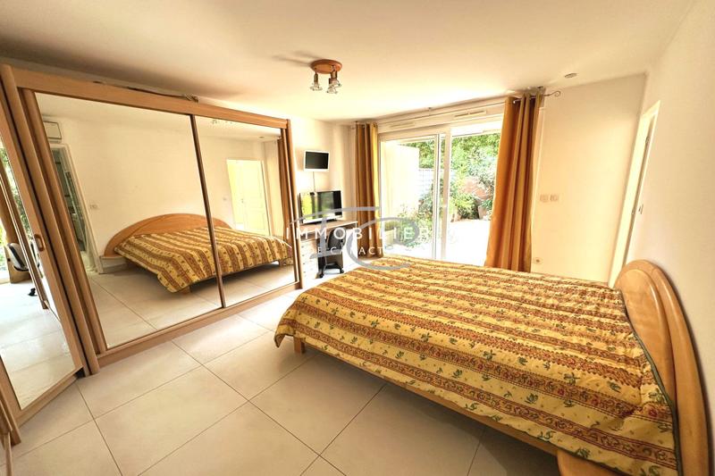 Appartement - 80 m² - 3 pièces