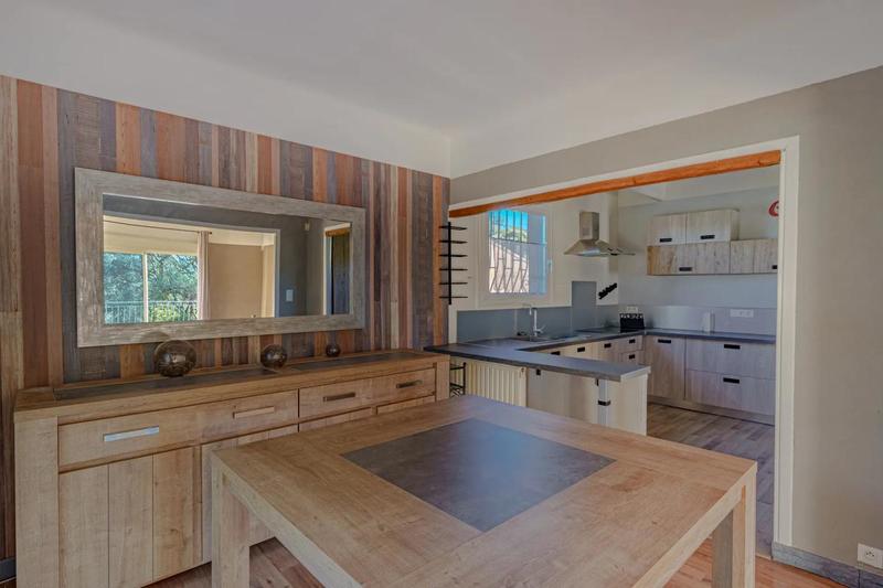 Maison - 192 m² - 7 pièces