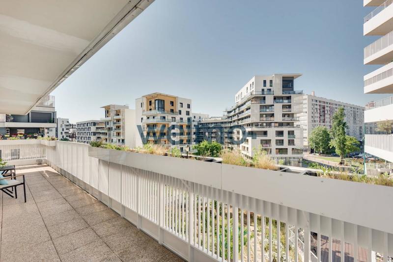 Appartement - 90 m² - 4 pièces