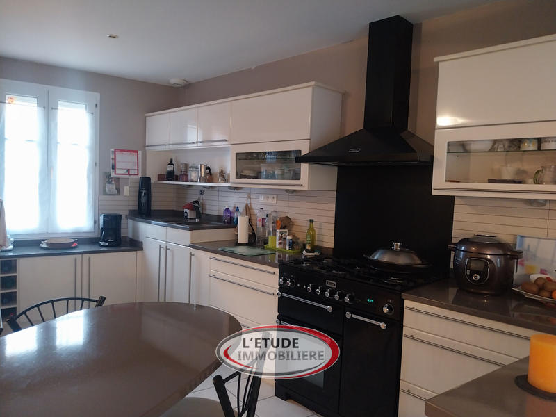 Maison - 98 m² - 5 pièces