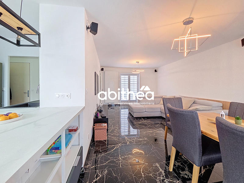 Maison - 83 m² - 4 pièces