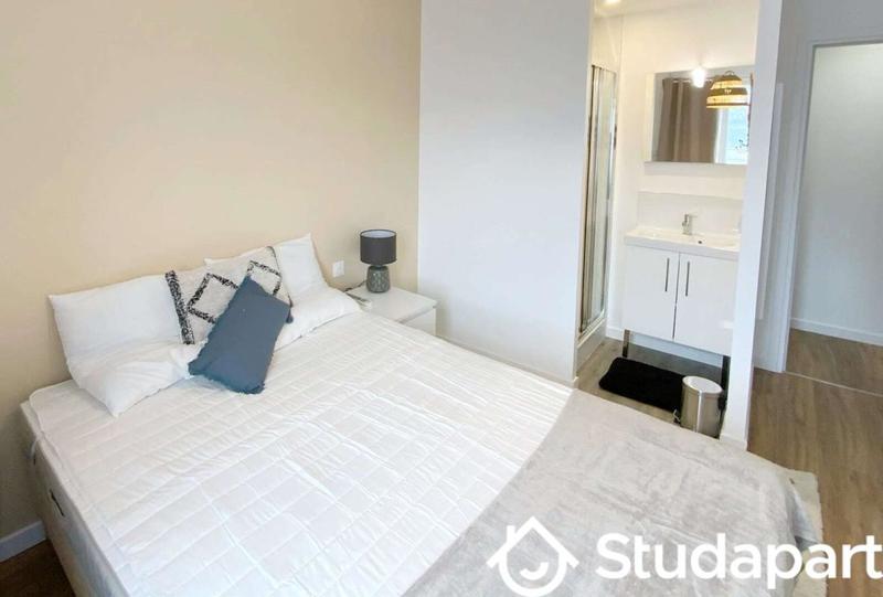 Chambre - 9 m² - 1 pièce