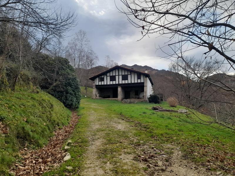 Propriété - 220 m² - 8 pièces