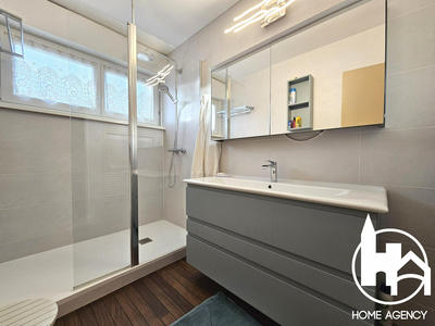 Appartement - 94 m² - 4 pièces