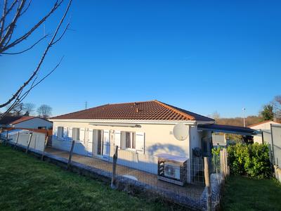 Maison - 90 m² - 5 pièces