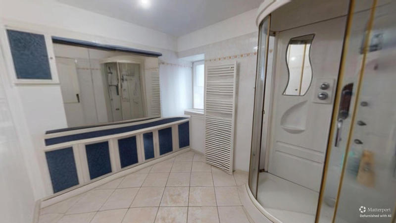 Maison - 400 m² - 15 pièces