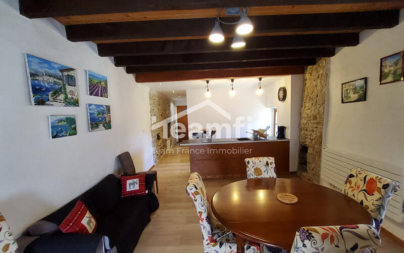 Maison - 278 m² - 13 pièces