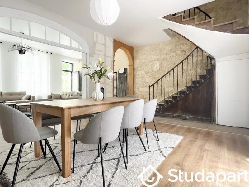 Chambre - 11 m² - 1 pièce