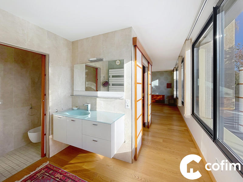 Maison contemporaine - 216 m² - 5 pièces