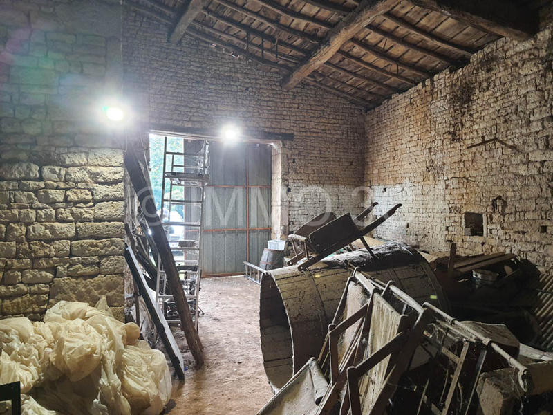 Maison en pierre - 189 m² - 4 pièces