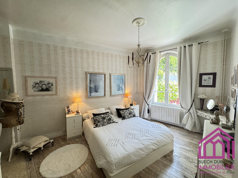 Villa - 233 m² - 6 pièces