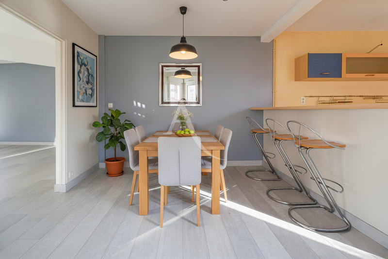 Appartement - 93 m² - 4 pièces