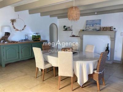 Maison - 180 m² - 7 pièces