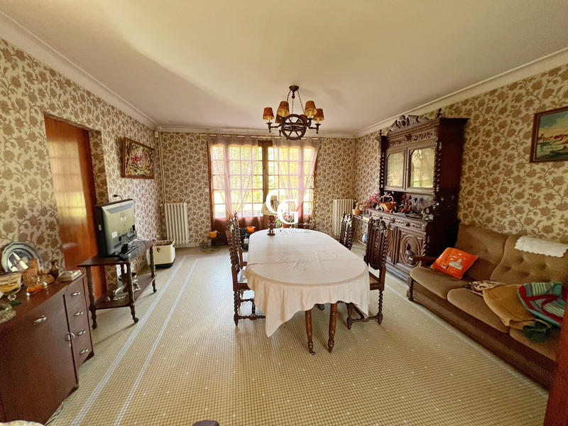 Maison - 96 m² - 5 pièces