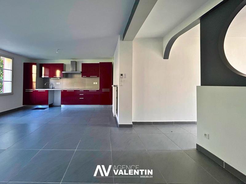 Maison - 110 m² - 6 pièces