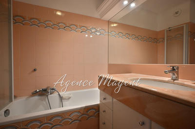 Appartement - 77 m² - 3 pièces