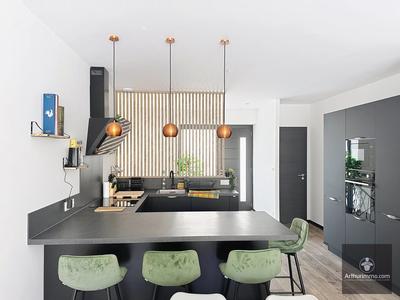 Appartement - 100 m² - 4 pièces