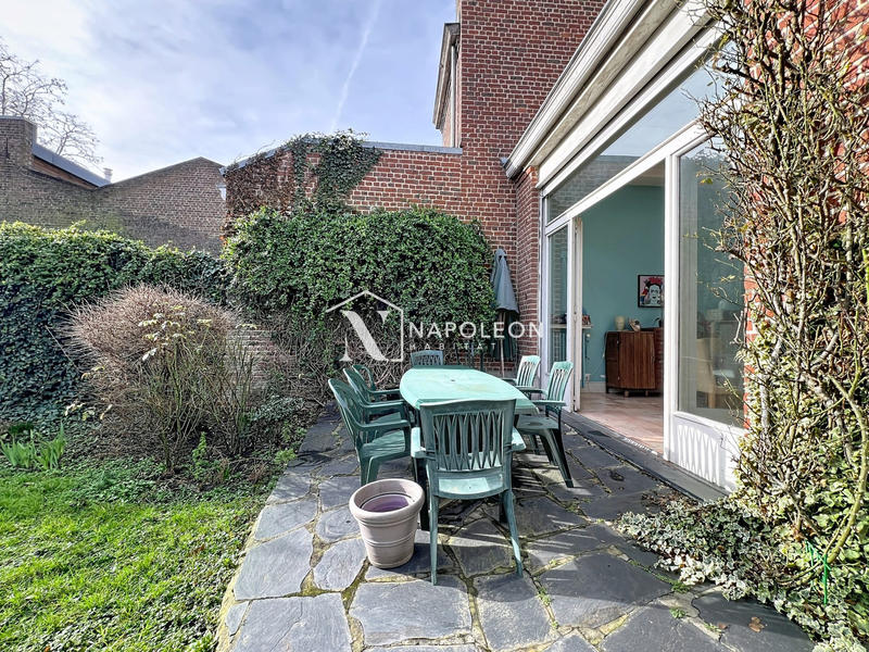 Maison - 260 m² - 7 pièces