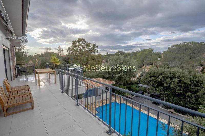 Villa - 188 m² - 8 pièces