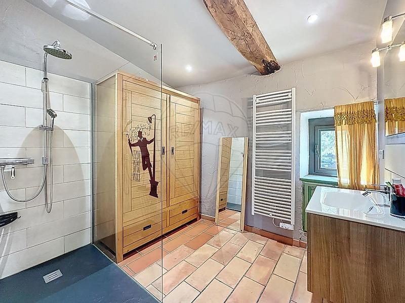 Maison - 142 m² - 7 pièces