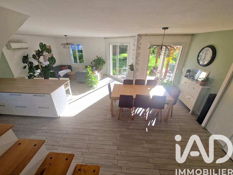 Maison - 108 m² - 5 pièces