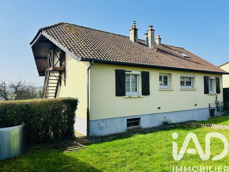 Maison - 99 m² - 5 pièces