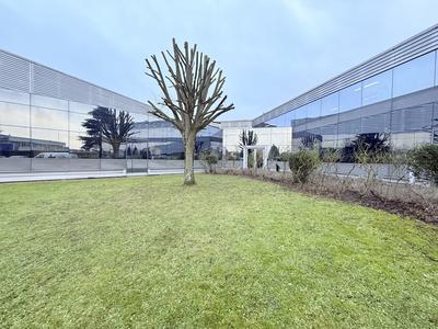 Local d'activités - 12 000 m²
