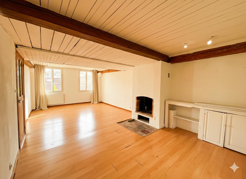 Maison - 250 m² - 9 pièces