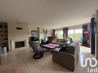 Maison - 220 m² - 8 pièces