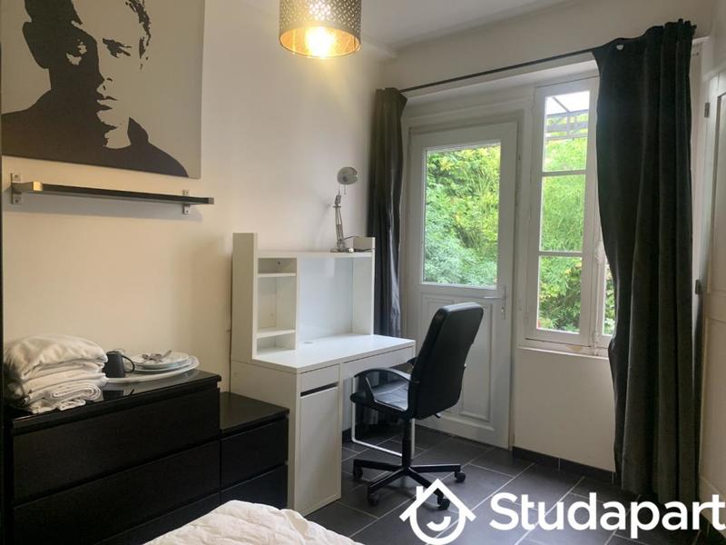 Chambre - 11 m² - 1 pièce