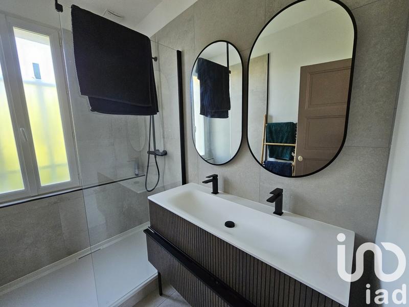 Maison - 180 m² - 10 pièces