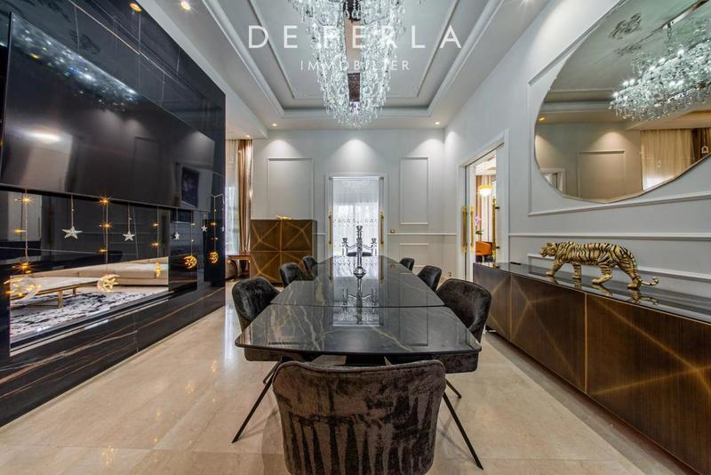 Villa - 1 200 m² - 12 pièces