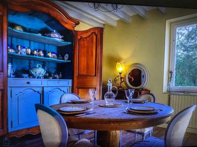 Maison - 275 m² - 10 pièces