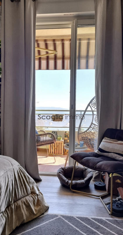 Appartement - 91 m² - 4 pièces