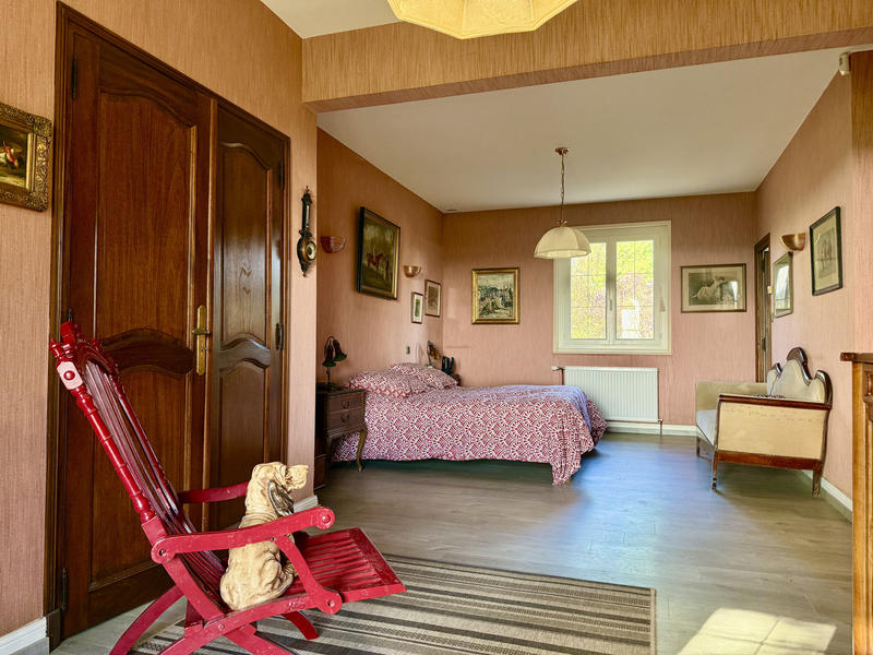 Maison - 205 m² - 8 pièces