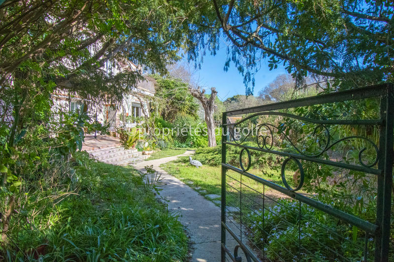 Maison - 200 m² - 7 pièces