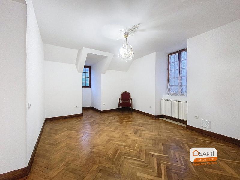 Maison - 290 m² - 10 pièces