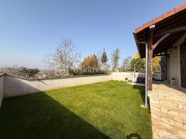 Maison - 110 m² - 6 pièces