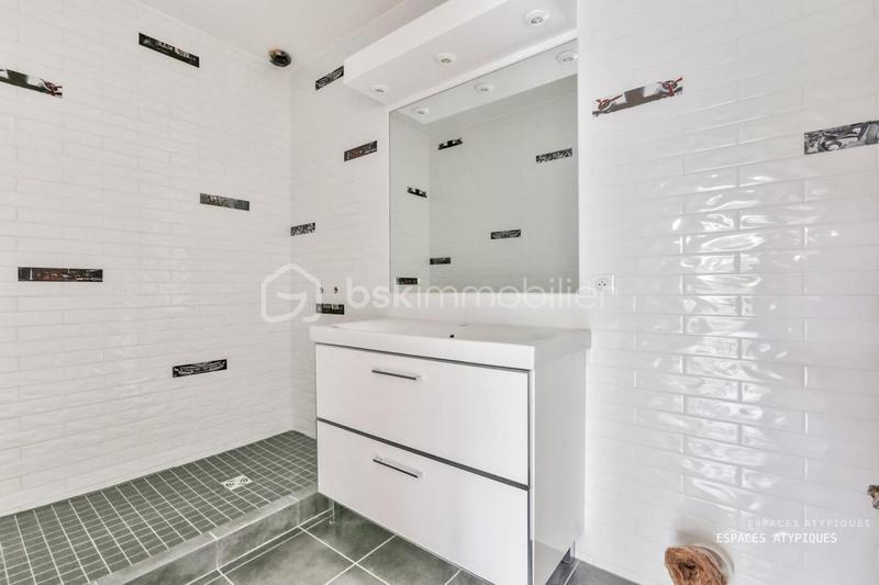 Bureau - 246 m² - 7 pièces