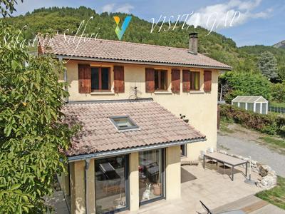 Maison - 86 m² - 5 pièces