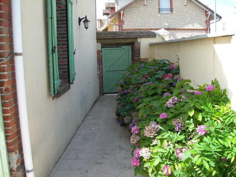 Maison - 200 m² - 8 pièces