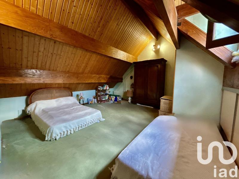 Maison - 229 m² - 9 pièces