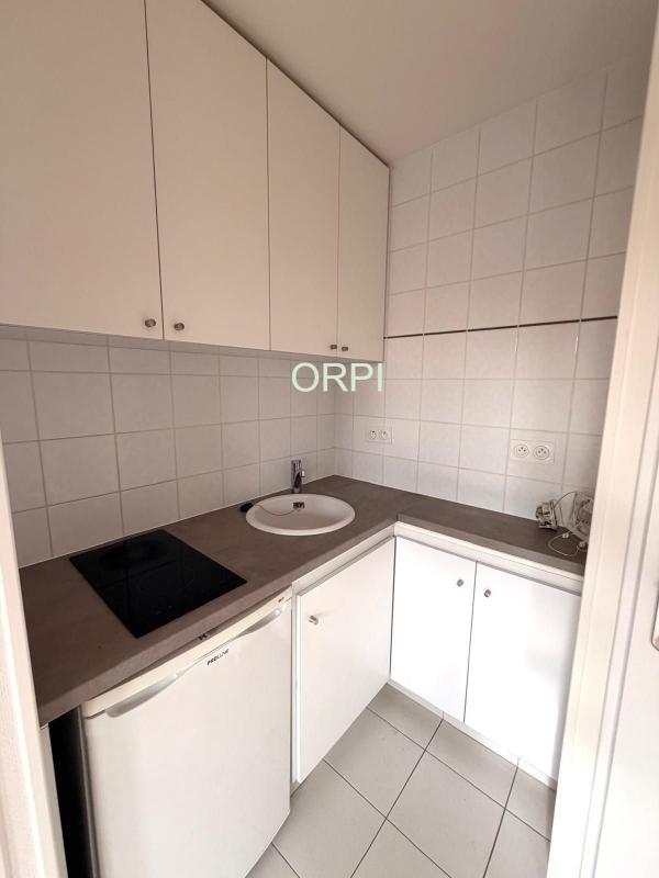 Studio - 30 m² - 1 pièce