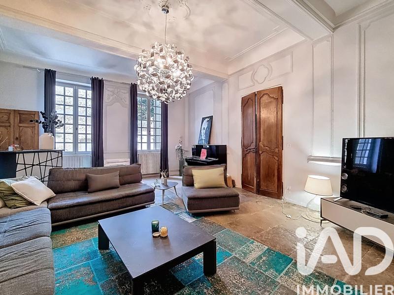 Maison de village - 300 m² - 8 pièces