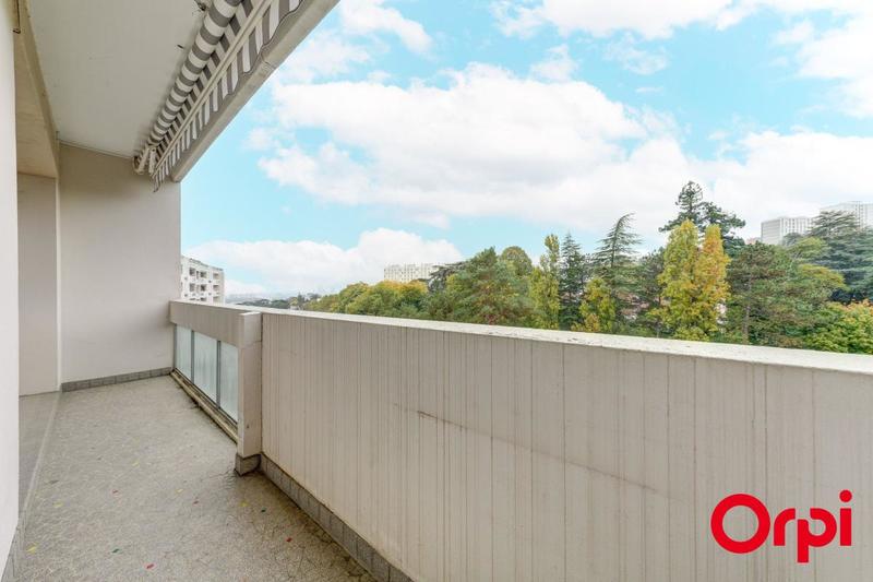 Appartement - 81 m² - 3 pièces