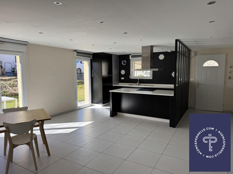 Maison - 88 m² - 4 pièces