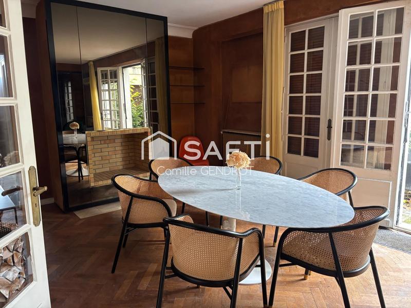 Maison - 312 m² - 7 pièces