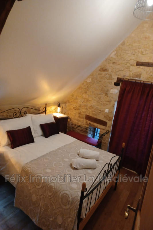 Propriété - 276 m² - 10 pièces